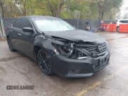 ✅ 2018 Nissan Altima SR • VIN: 1N4AL3AP0JC189554 • Lot: 43495720. Wystawiony na IAAI z przebiegiem 174 550 mil. Bezpłatny archiwum sprzedaży aukcyjnych z USA i szczegółowy raport historii pojazdu na DreamBid. Zdjęcie 1.