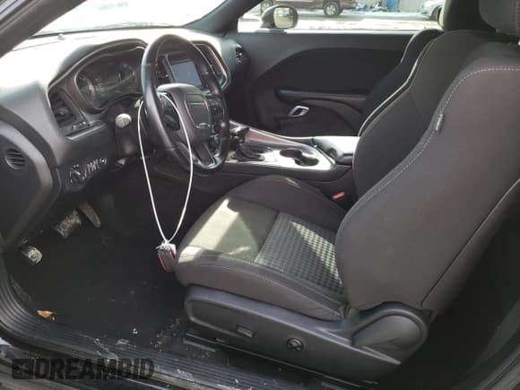 ✅ 2021 Dodge Challenger GT • VIN: 2C3CDZJG5MH573659 • Lot: 39429174. Wystawiony na Copart z przebiegiem 71 449 mil. Bezpłatny archiwum sprzedaży aukcyjnych z USA i szczegółowy raport historii pojazdu na DreamBid. Zdjęcie 7.