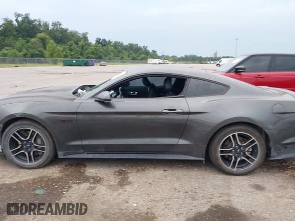 ✅ 2019 Ford Mustang GT • VIN: 1FA6P8CF9K5163777 • Lot: 43092646. Listed on IAAI with 95,807 mi. Free auction sales archive from the USA and detailed vehicle history report at DreamBid. Image 14.