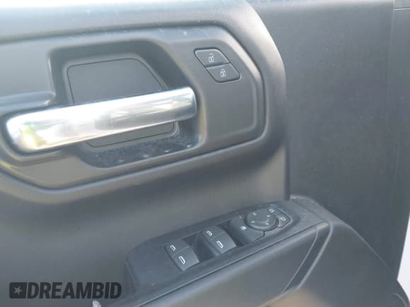 ✅ 2024 Chevrolet Silverado 1500 • VIN: 1GCPAAED5RZ254146 • Лот: 41591961. Опубликован ранее на IAAI с пробегом 12 092 миль. Бесплатный доступ к архиву аукционных продаж из США и подробный отчёт об истории автомобиля на DreamBid. Изображение 19.