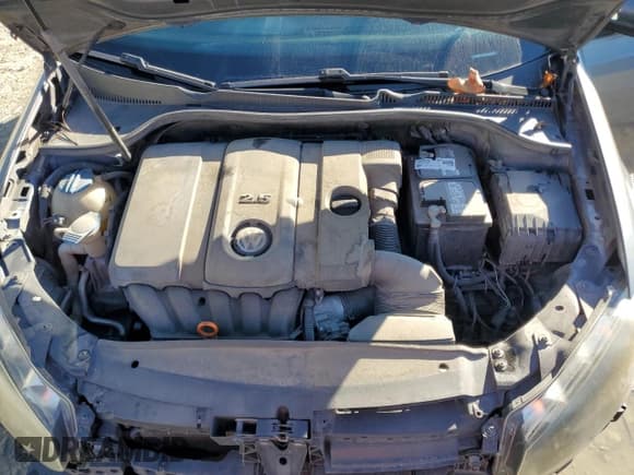 ✅ 2013 Volkswagen Golf • VIN: WVWDB7AJ9DW036753 • Lot: 91020925. Wystawiony na Copart z przebiegiem 171 446 mil. Bezpłatny archiwum sprzedaży aukcyjnych z USA i szczegółowy raport historii pojazdu na DreamBid. Zdjęcie 11.