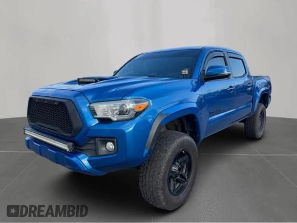 ✅ 2016 Toyota Tacoma SR5 • VIN: 5TFAZ5CN1GX021388 • Lot: 92740505. Listed on Copart with 256,107 mi. Free auction sales archive from the USA and detailed vehicle history report at DreamBid. Image 2.