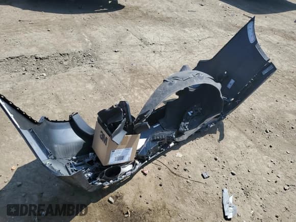 ✅ 2024 BMW 7 Series 760i xDrive • VIN: WBA33EJ00RCS16942 • Lot: 68005105. Wystawiony na Copart z przebiegiem 26 937 mil. Bezpłatny archiwum sprzedaży aukcyjnych z USA i szczegółowy raport historii pojazdu na DreamBid. Zdjęcie 12.