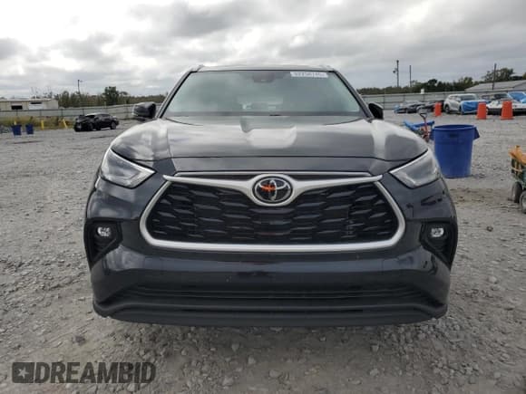 ✅ 2024 Toyota Highlander XLE • VIN: 5TDKDRAH8RS528529 • Лот: 82258745. Опубликован ранее на Copart с пробегом 15 978 миль. Бесплатный доступ к архиву аукционных продаж из США и подробный отчёт об истории автомобиля на DreamBid. Изображение 5.