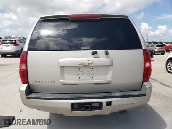 ✅ 2008 Chevrolet Suburban Commercial • VIN: 1GNFC16J78R161970 • Lot: 65910715. Wystawiony na Copart z przebiegiem Nie podano. Bezpłatny archiwum sprzedaży aukcyjnych z USA i szczegółowy raport historii pojazdu na DreamBid. Zdjęcie 6.