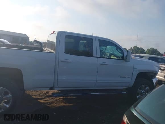 ✅ 2015 Chevrolet Silverado 2500HD LT • VIN: 1GC1KVE8XFF611704 • Lot: 42974763. Listed on IAAI with 177,000 mi. Free auction sales archive from the USA and detailed vehicle history report at DreamBid. Image 13.