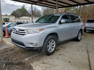 ✅ 2012 Toyota Highlander • VIN: 5TDZK3EH5CS053893 • Lot: 94872705. Wystawiony na Copart z przebiegiem 190 856 mil. Bezpłatny archiwum sprzedaży aukcyjnych z USA i szczegółowy raport historii pojazdu na DreamBid. Zdjęcie 1.