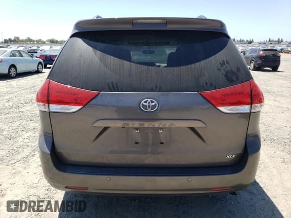 ✅ 2012 Toyota Sienna XLE AAS • VIN: 5TDYK3DC5CS209528 • Лот: 60453395. Опубликован ранее на Copart с пробегом 166 320 миль. Бесплатный доступ к архиву аукционных продаж из США и подробный отчёт об истории автомобиля на DreamBid. Изображение 6.