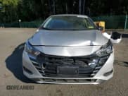 ✅ 2023 Nissan Versa S • VIN: 3N1CN8DV4PL868845 • Lot: 81647185. Wystawiony na Copart z przebiegiem 14 916 mil. Bezpłatny archiwum sprzedaży aukcyjnych z USA i szczegółowy raport historii pojazdu na DreamBid. Zdjęcie 5.