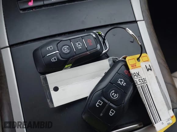 ✅ 2016 Lincoln MKX Select • VIN: 2LMTJ6KRXGBL53265 • Лот: 43860499. Опубликован ранее на IAAI с пробегом 130 037 миль. Бесплатный доступ к архиву аукционных продаж из США и подробный отчёт об истории автомобиля на DreamBid. Изображение 11.