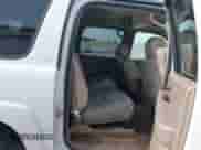 2005 Chevrolet Suburban LS z VIN 1GNFK16Z85J256010, wystawiony jako IAAI lot #42768572 z przebiegiem 260 000 mil mil oraz . Historia ofert i sprzedaży dostępna na DreamBid. Obrazek 8.