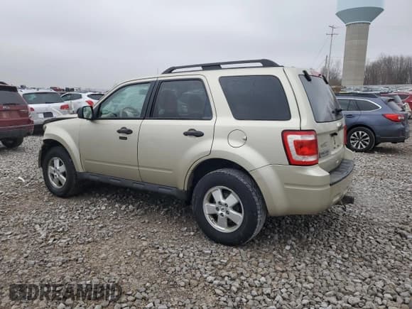 ✅ 2010 Ford Escape XLT • VIN: 1FMCU0D78AKB07503 • Lot: 93602155. Listed on Copart with 197,057 mi. Free auction sales archive from the USA and detailed vehicle history report at DreamBid. Image 2.