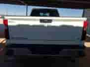 2021 Chevrolet Silverado 2500HD LT z VIN 1GC1YNE79MF285557, wystawiony jako Copart lot #84262294 z przebiegiem 114 866 mil mil oraz Czysty tytuł • Clean title. Historia ofert i sprzedaży dostępna na DreamBid. Obrazek 6.