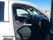 ✅ 2018 Chevrolet Silverado 1500 LT • VIN: 3GCPCREC6JG482791 • Lot: 43519455. Wystawiony na IAAI z przebiegiem 174 730 mil. Bezpłatny archiwum sprzedaży aukcyjnych z USA i szczegółowy raport historii pojazdu na DreamBid. Zdjęcie 5.