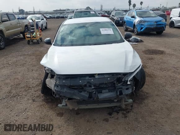 ✅ 2020 Nissan Sentra SR • VIN: 3N1AB8DV7LY270178 • Лот: 41488270. Опубликован ранее на IAAI с пробегом 65 588 миль. Бесплатный доступ к архиву аукционных продаж из США и подробный отчёт об истории автомобиля на DreamBid. Изображение 13.