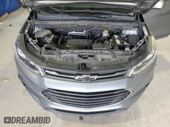 ✅ 2020 Chevrolet Trax LS • VIN: 3GNCJNSB3LL242043 • Lot: 68980225. Listed on Copart with 105,615 mi. Free auction sales archive from the USA and detailed vehicle history report at DreamBid. Image 12.