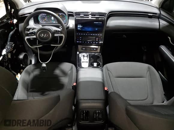 2024 Hyundai Tucson Blue with VIN KM8JBCD14RU209861, listed as a Copart auction lot 81778195 with 8,091 mi miles and Salvage title. Bid and sale history available at DreamBid. Image 8.