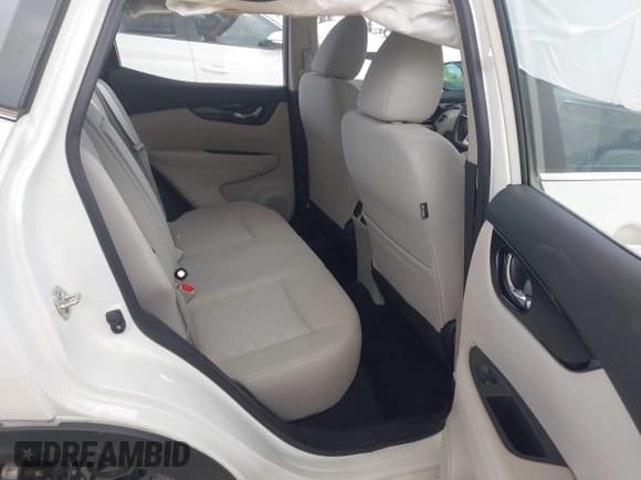 ✅ 2019 Nissan Rogue SL • VIN: JN1BJ1CR2KW625637 • Lot: 42921676. Wystawiony na IAAI z przebiegiem 43 424 mil. Bezpłatny archiwum sprzedaży aukcyjnych z USA i szczegółowy raport historii pojazdu na DreamBid. Zdjęcie 8.