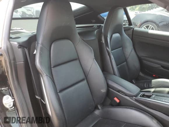 ✅ 2018 Porsche 718 Cayman • VIN: WP0AA2A80JK261670 • Lot: 60250575. Wystawiony na Copart z przebiegiem 73 522 mil. Bezpłatny archiwum sprzedaży aukcyjnych z USA i szczegółowy raport historii pojazdu na DreamBid. Zdjęcie 10.