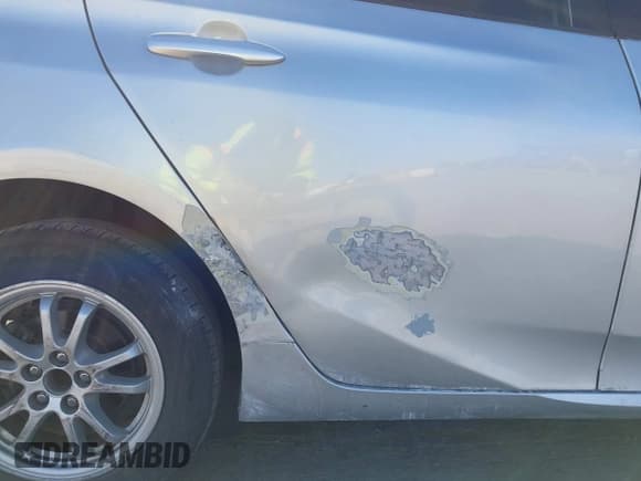 ✅ 2018 Toyota Prius Two • VIN: JTDKBRFU7J3079829 • Lot: 42260117. Wystawiony na IAAI z przebiegiem 181 501 mil. Bezpłatny archiwum sprzedaży aukcyjnych z USA i szczegółowy raport historii pojazdu na DreamBid. Zdjęcie 19.