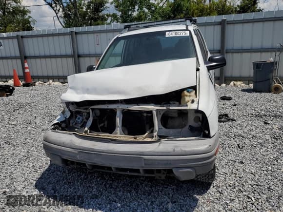 ✅ 1999 Chevrolet Tracker • VIN: 2CNBJ13CXX6914447 • Лот: 64100275. Опубликован ранее на Copart с пробегом 245 410 миль. Бесплатный доступ к архиву аукционных продаж из США и подробный отчёт об истории автомобиля на DreamBid. Изображение 5.