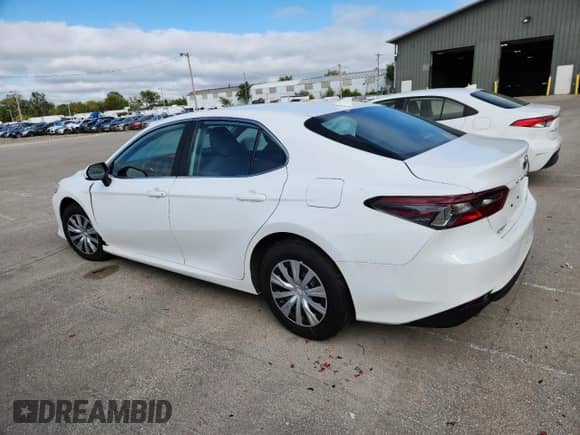 2023 Toyota Camry Hybrid LE z VIN 4T1C31AK0PU614488, wystawiony jako Copart lot #71786005 z przebiegiem 59 442 mil mil oraz Szkoda całkowita • Salvage title. Historia ofert i sprzedaży dostępna na DreamBid. Obrazek 2.