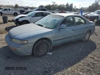 ✅ 1994 Honda Accord LX • VIN: 1HGCD5537RA022829 • Лот: 92597705. Опубликован ранее на Copart с пробегом 185 584 миль. Бесплатный доступ к архиву аукционных продаж из США и подробный отчёт об истории автомобиля на DreamBid. Изображение 1.