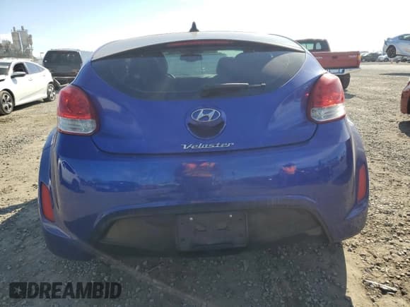 ✅ 2012 Hyundai Veloster w/Gray Int • VIN: KMHTC6AD3CU046990 • Lot: 43787655. Wystawiony na Copart z przebiegiem 153 137 mil. Bezpłatny archiwum sprzedaży aukcyjnych z USA i szczegółowy raport historii pojazdu na DreamBid. Zdjęcie 6.