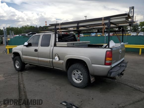 ✅ 2002 Chevrolet Silverado 2500HD LS • VIN: 1GCHK29U52E251326 • Лот: 64773915. Опубликован ранее на Copart с пробегом Не указан. Бесплатный доступ к архиву аукционных продаж из США и подробный отчёт об истории автомобиля на DreamBid. Изображение 2.