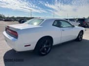 ✅ 2013 Dodge Challenger SXT • VIN: 2C3CDYAG3DH530786 • Lot: 87635065. Wystawiony na Copart z przebiegiem 134 828 mil. Bezpłatny archiwum sprzedaży aukcyjnych z USA i szczegółowy raport historii pojazdu na DreamBid. Zdjęcie 4.