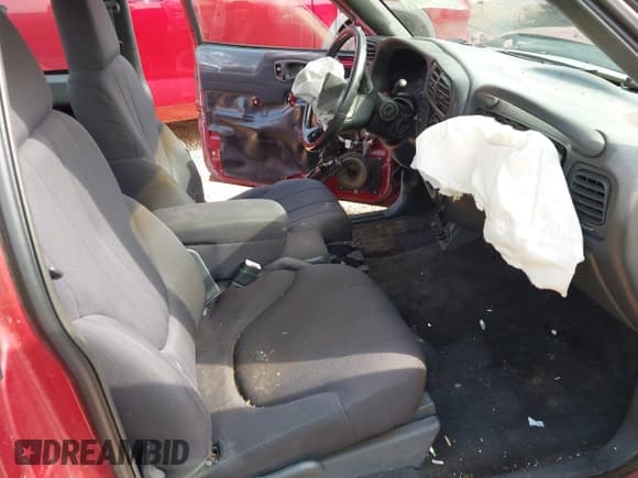 ✅ 2003 GMC Sonoma SLS • VIN: 1GTCS19X738242447 • Lot: 43095338. Wystawiony na IAAI z przebiegiem 215 634 mil. Bezpłatny archiwum sprzedaży aukcyjnych z USA i szczegółowy raport historii pojazdu na DreamBid. Zdjęcie 5.