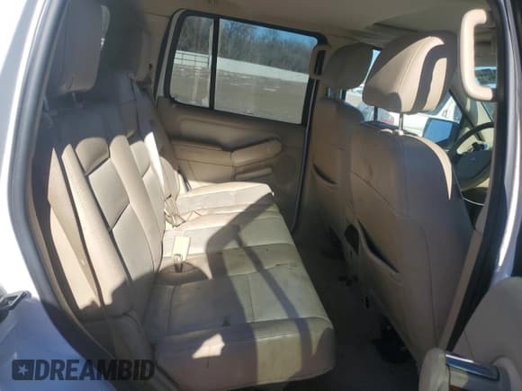 ✅ 2006 Ford Explorer Eddie Bauer • VIN: 1FMEU64836UA31883 • Lot: 41492345. Wystawiony na Copart z przebiegiem 175 556 mil. Bezpłatny archiwum sprzedaży aukcyjnych z USA i szczegółowy raport historii pojazdu na DreamBid. Zdjęcie 11.