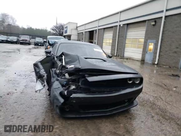 ✅ 2018 Dodge Challenger R/T Scat Pack • VIN: 2C3CDZFJ1JH199812 • Lot: 37175554. Wystawiony na Copart z przebiegiem Nie podano. Bezpłatny archiwum sprzedaży aukcyjnych z USA i szczegółowy raport historii pojazdu na DreamBid. Zdjęcie 10.