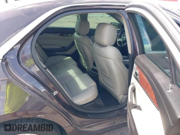 ✅ 2015 Cadillac CTS Luxury AWD • VIN: 1G6AX5S38F0108124 • Lot: 43381872. Listed on IAAI with 188,150 mi. Free auction sales archive from the USA and detailed vehicle history report at DreamBid. Image 8.