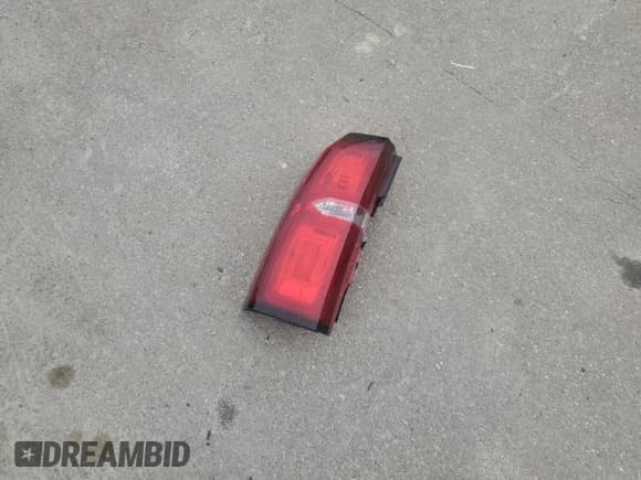 ✅ 2016 Chevrolet Suburban LT • VIN: 1GNSCHKC1GR237471 • Lot: 83938735. Listed on Copart with 212,095 mi. Free auction sales archive from the USA and detailed vehicle history report at DreamBid. Image 13.