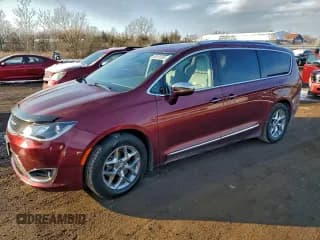 ✅ 2017 Chrysler Pacifica Limited • VIN: 2C4RC1GG9HR513269 • Lot: 95131255. Wystawiony na Copart z przebiegiem 153 157 mil. Bezpłatny archiwum sprzedaży aukcyjnych z USA i szczegółowy raport historii pojazdu na DreamBid. Zdjęcie 1.