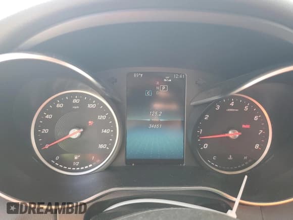 ✅ 2019 Mercedes-Benz C 300 • VIN: 55SWF8DB9KU283231 • Lot: 82495745. Listed on Copart with 34,651 mi. Free auction sales archive from the USA and detailed vehicle history report at DreamBid. Image 9.