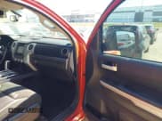 ✅ 2017 Toyota Tundra SR5 • VIN: 5TFEW5F19HX228776 • Лот: 43440954. Опубликован ранее на IAAI с пробегом 188 561 миль. Бесплатный доступ к архиву аукционных продаж из США и подробный отчёт об истории автомобиля на DreamBid. Изображение 5.