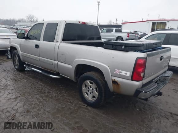 ✅ 2004 Chevrolet Silverado 1500 Z71 • VIN: 1GCEK19T94E206106 • Лот: 41473698. Опубликован ранее на IAAI с пробегом 206 623 миль. Бесплатный доступ к архиву аукционных продаж из США и подробный отчёт об истории автомобиля на DreamBid. Изображение 3.