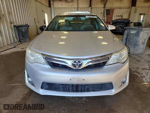 ✅ 2014 Toyota Camry XLE • VIN: 4T4BF1FK7ER373799 • Lot: 92606325. Wystawiony na Copart z przebiegiem 113 388 mil. Bezpłatny archiwum sprzedaży aukcyjnych z USA i szczegółowy raport historii pojazdu na DreamBid. Zdjęcie 5.