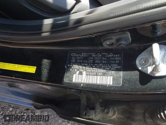 ✅ 2017 Hyundai Accent SE • VIN: KMHCT4AE9HU370563 • Lot: 43320687. Listed on IAAI with 102,041 mi. Free auction sales archive from the USA and detailed vehicle history report at DreamBid. Image 9.