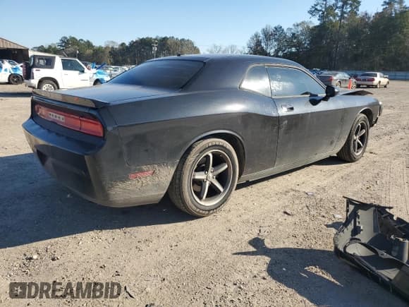 ✅ 2010 Dodge Challenger SE • VIN: 2B3CJ4DV1AH180109 • Lot: 85960354. Wystawiony na Copart z przebiegiem 139 629 mil. Bezpłatny archiwum sprzedaży aukcyjnych z USA i szczegółowy raport historii pojazdu na DreamBid. Zdjęcie 3.