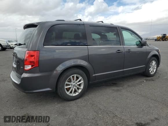 ✅ 2020 Dodge Grand Caravan SXT • VIN: 2C4RDGCG3LR179738 • Лот: 86101995. Опубликован ранее на Copart с пробегом 171 946 миль. Бесплатный доступ к архиву аукционных продаж из США и подробный отчёт об истории автомобиля на DreamBid. Изображение 3.