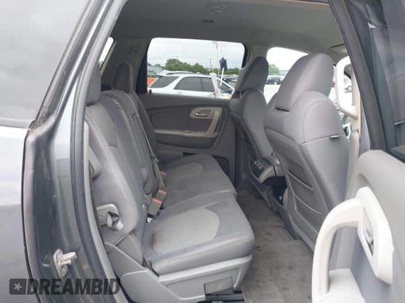 ✅ 2009 Chevrolet Traverse LS • VIN: 1GNEV13D59S142011 • Lot: 42514632. Wystawiony na IAAI z przebiegiem 163 103 mil. Bezpłatny archiwum sprzedaży aukcyjnych z USA i szczegółowy raport historii pojazdu na DreamBid. Zdjęcie 8.