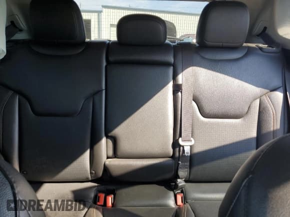 ✅ 2020 Jeep Compass Limited • VIN: 3C4NJDCB8LT215513 • Lot: 80026795. Wystawiony na Copart z przebiegiem 116 612 mil. Bezpłatny archiwum sprzedaży aukcyjnych z USA i szczegółowy raport historii pojazdu na DreamBid. Zdjęcie 10.