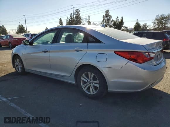 ✅ 2013 Hyundai Sonata GLS • VIN: 5NPEB4AC5DH701609 • Lot: 77404304. Listed on Copart with 122,414 mi. Free auction sales archive from the USA and detailed vehicle history report at DreamBid. Image 2.