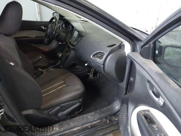 ✅ 2013 Dodge Dart SXT • VIN: 1C3CDFBAXDD295833 • Lot: 43458705. Wystawiony na IAAI z przebiegiem 220 675 mil. Bezpłatny archiwum sprzedaży aukcyjnych z USA i szczegółowy raport historii pojazdu na DreamBid. Zdjęcie 5.