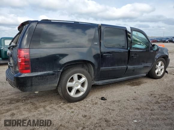 ✅ 2007 Chevrolet Suburban LTZ • VIN: 3GNFK16377G177721 • Lot: 66013204. Wystawiony na Copart z przebiegiem 226 713 mil. Bezpłatny archiwum sprzedaży aukcyjnych z USA i szczegółowy raport historii pojazdu na DreamBid. Zdjęcie 3.