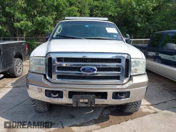 ✅ 2005 Ford F-250 XL • VIN: 1FTSW21P25EA13745 • Lot: 42273521. Listed on IAAI with 259,024 mi. Free auction sales archive from the USA and detailed vehicle history report at DreamBid. Image 6.