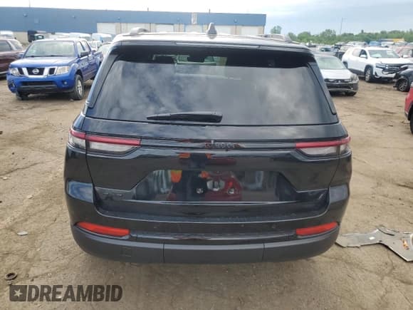 ✅ 2025 Jeep Grand Cherokee Altitude • VIN: 1C4RJHAG5SC300844 • Lot: 62761175. Listed on Copart with Not provided. Free auction sales archive from the USA and detailed vehicle history report at DreamBid. Image 6.